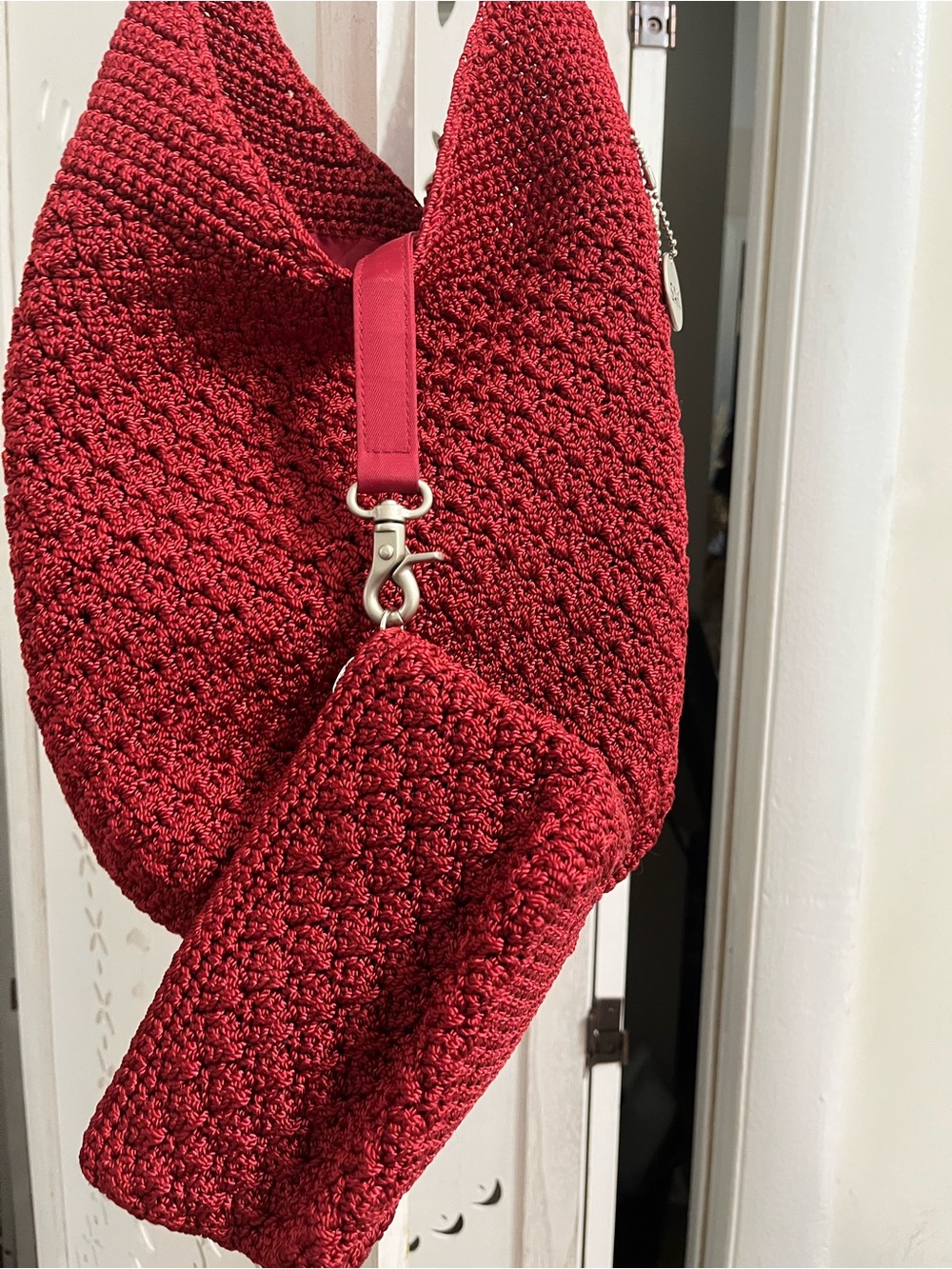 NEW SAK Women’s Red Crochet Shoulder Bag with Wristlet